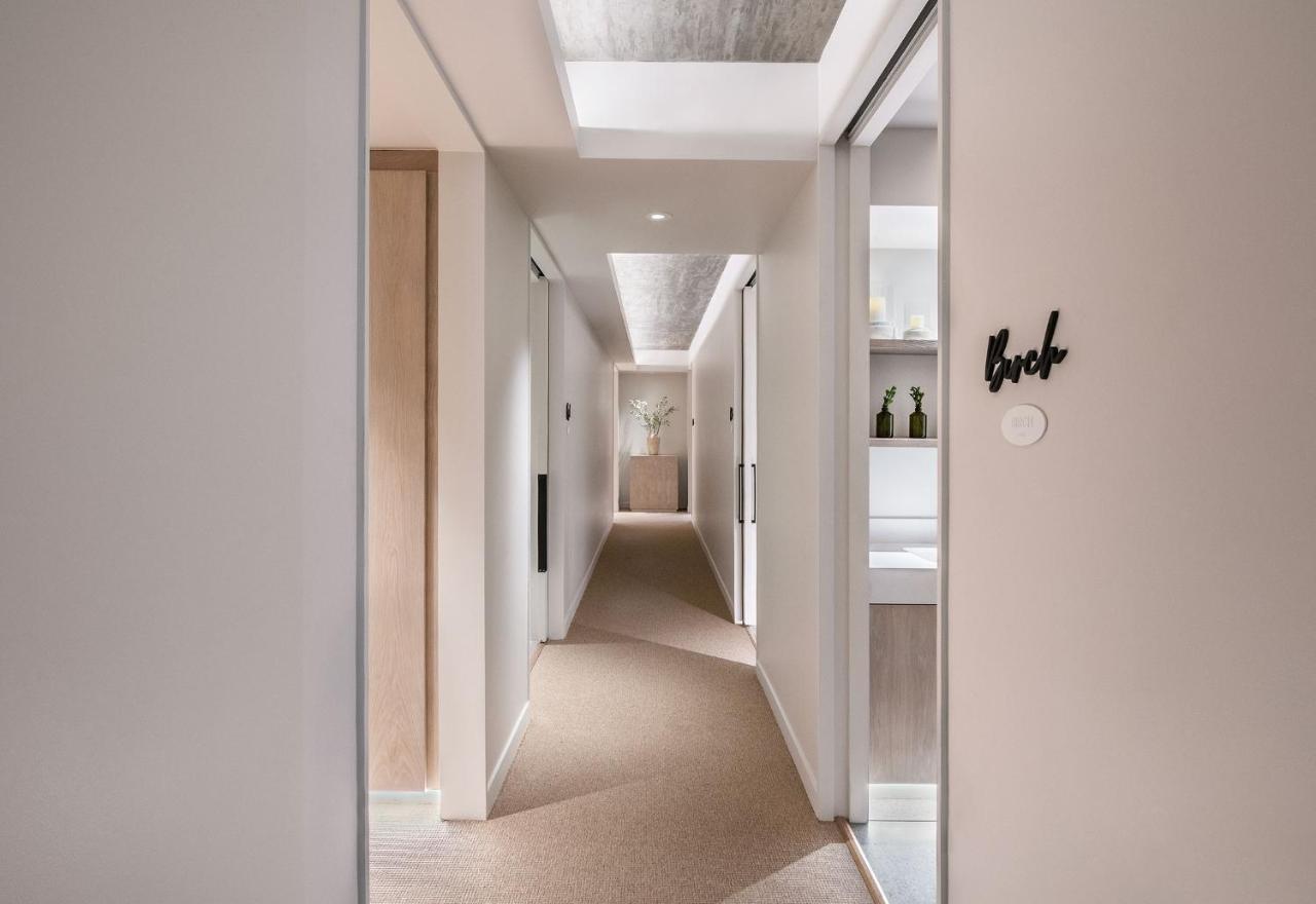 1 Hotel 5*