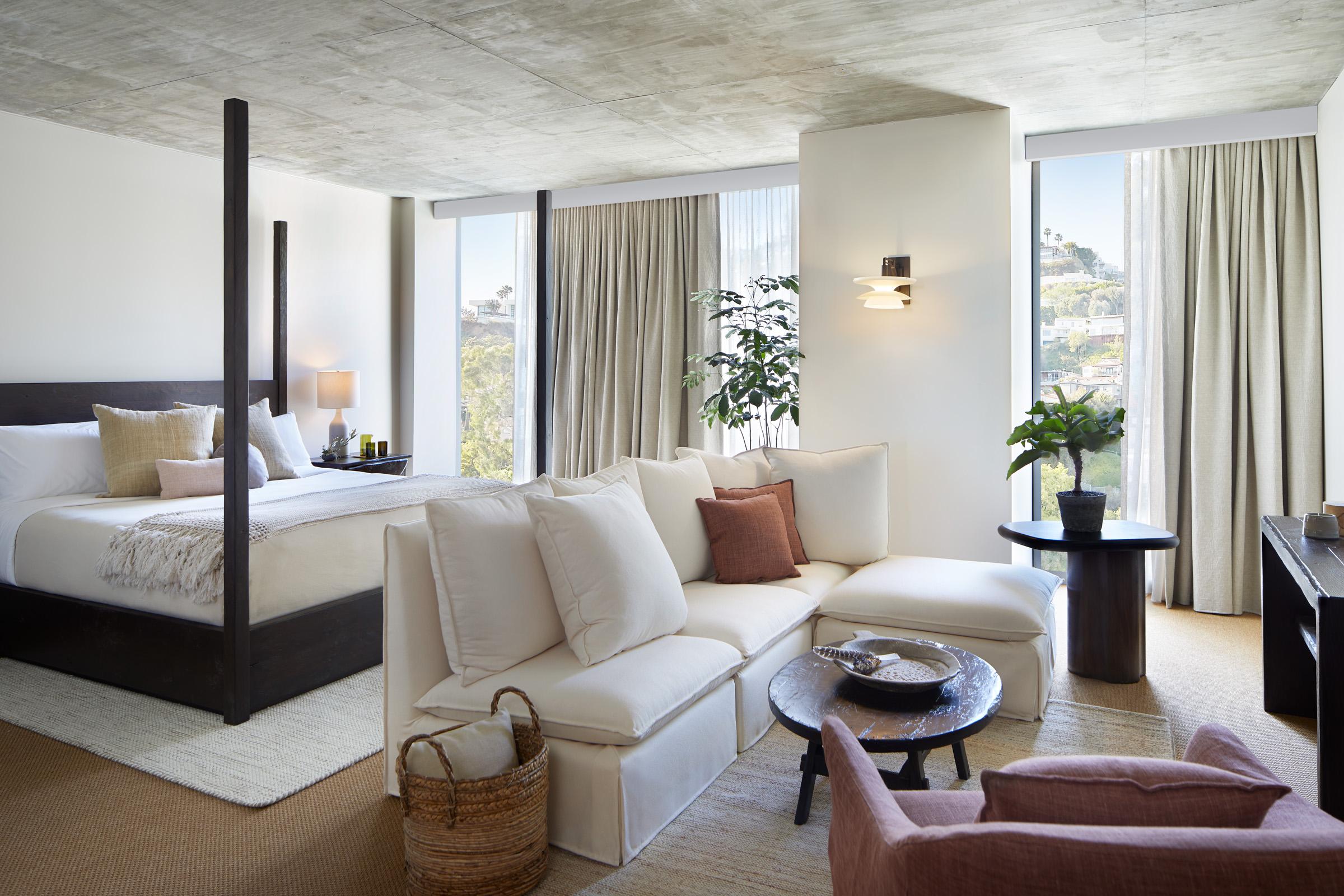 1 Hotel 5*